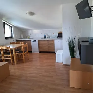  Apartment Romana